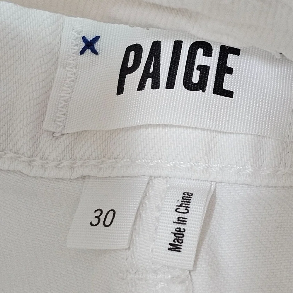 Paige Cuffed Raw Hem Jeans Shorts High-Rise White Denim‎ Women's Size 30